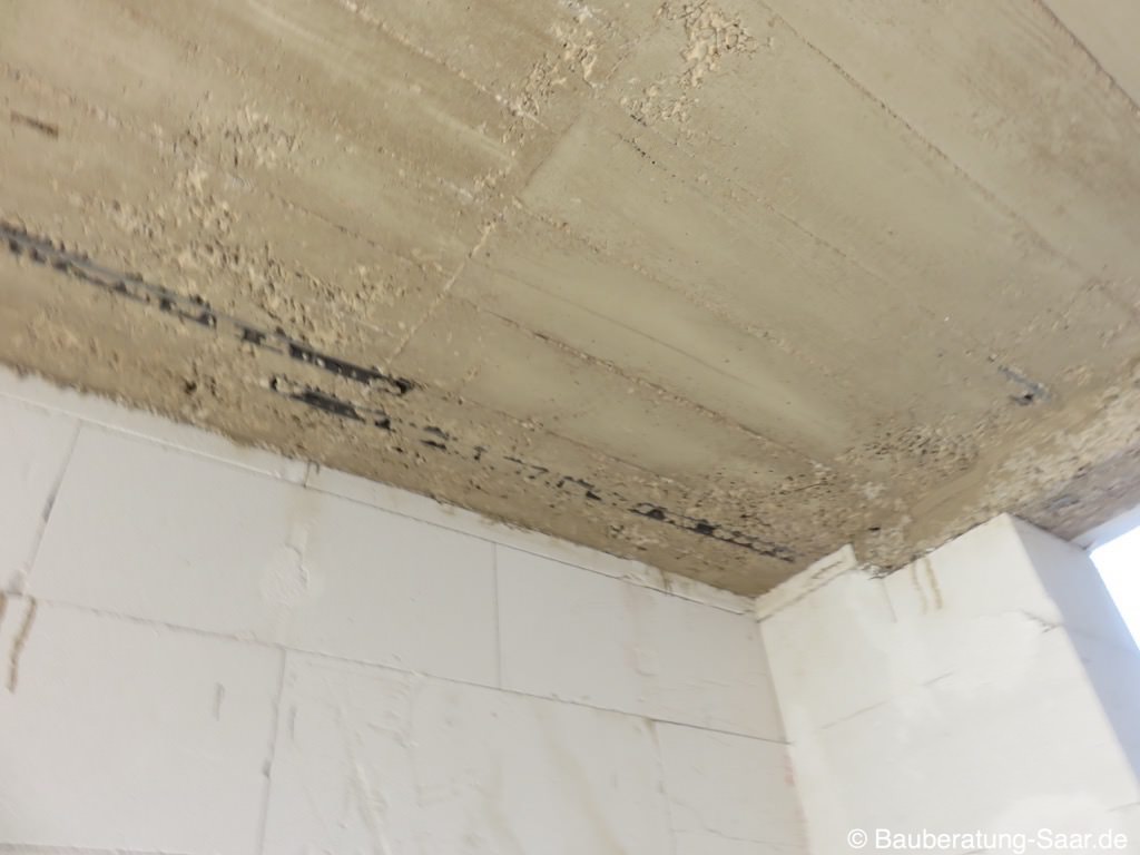 Betondecke fehlerhaft
